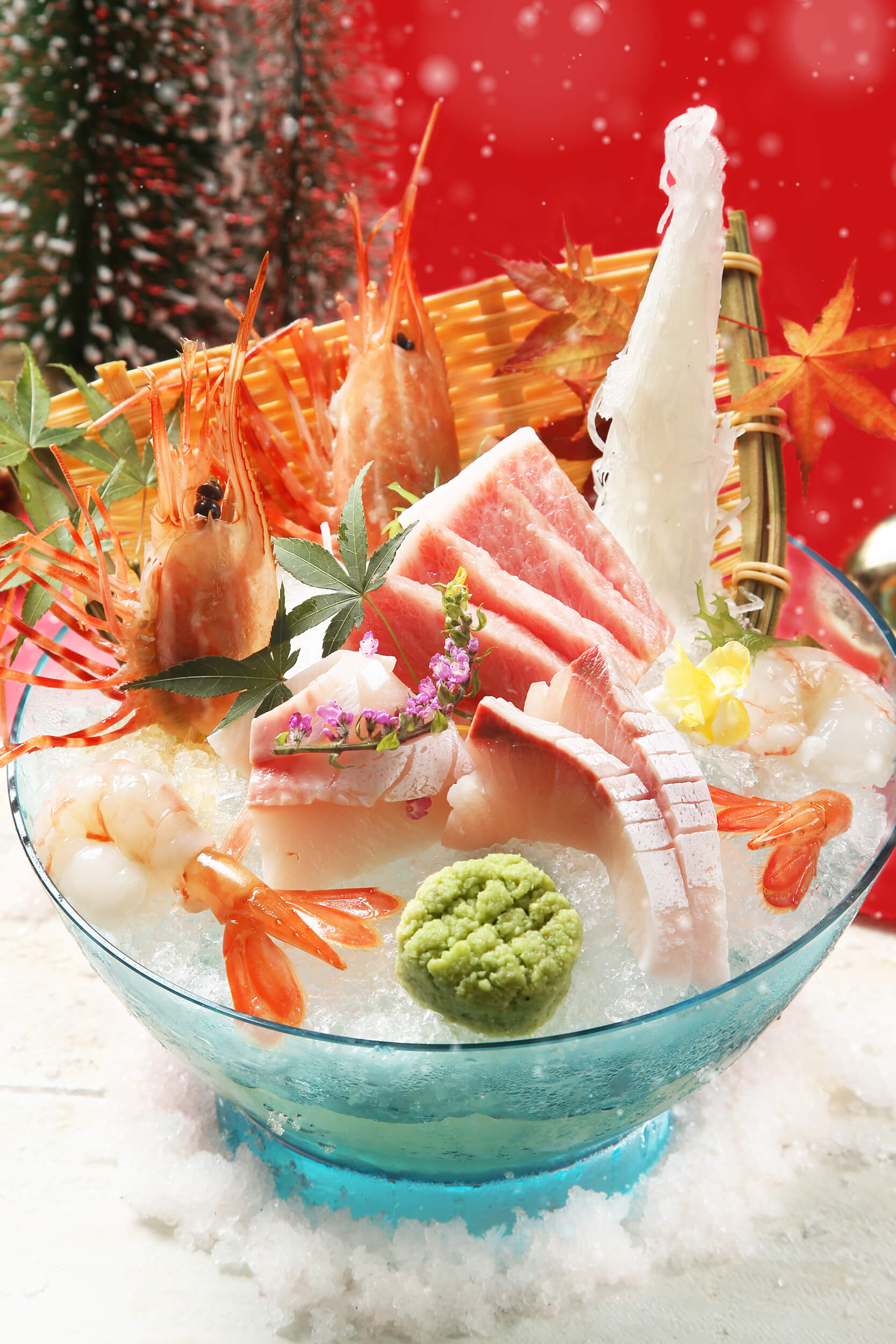 吞拿魚腩刺身盛合有多款日本直送刺身，鮮味十足。